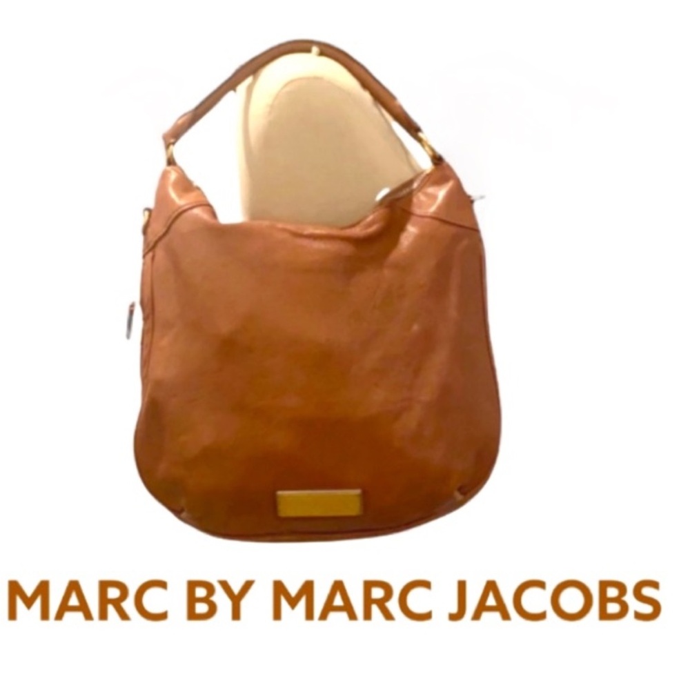 Authentic Marc by Marc Jacobs designer vintage leather purse